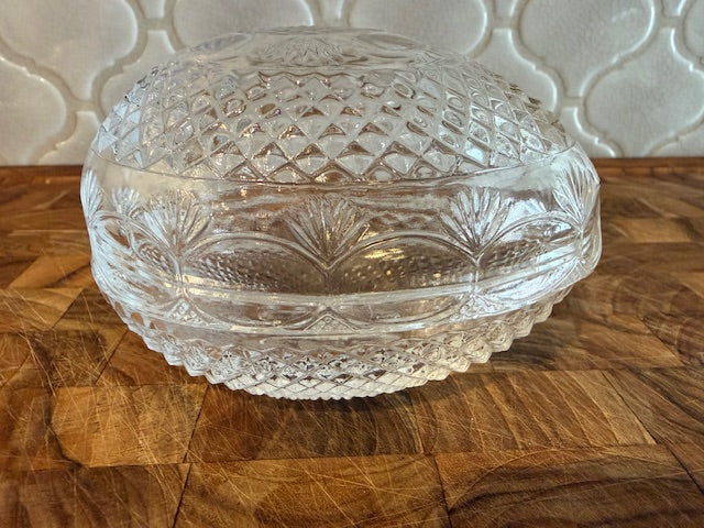 Vintage Avon Mother's Day Crystal Lead egg.  1977