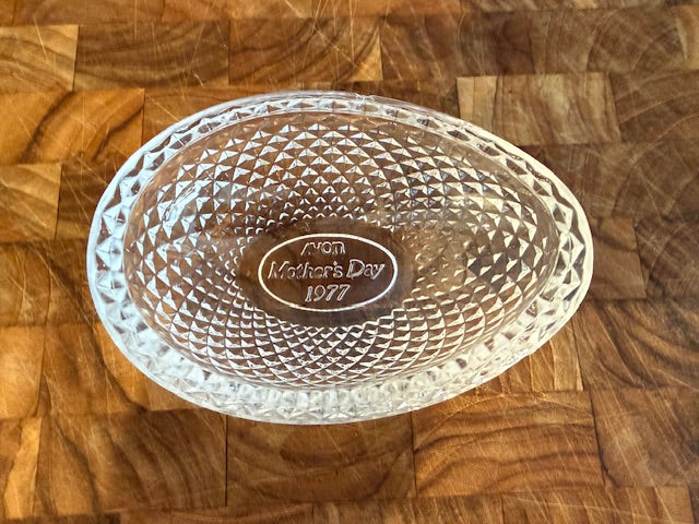 Vintage Avon Mother's Day Crystal Lead egg.  1977