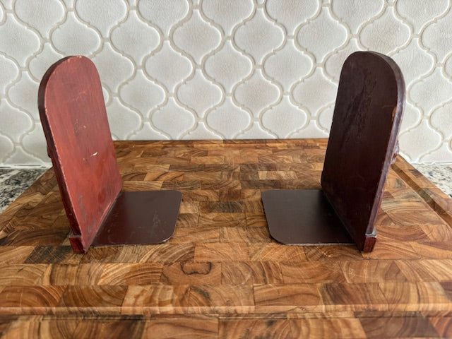 Pair of vintage Syroco Ware resin bookends.