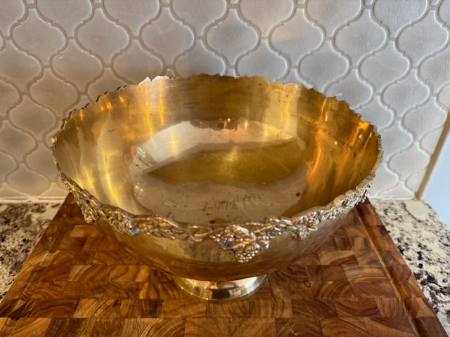 Vintage/antique large solid brass bowl.
