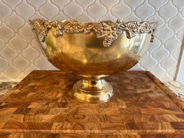 Vintage/antique large solid brass bowl.