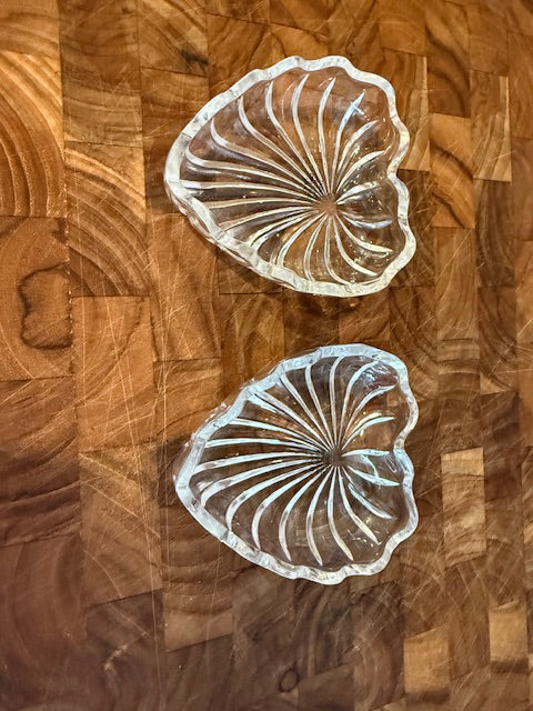 Vintage crystal heart shaped trinket dish.