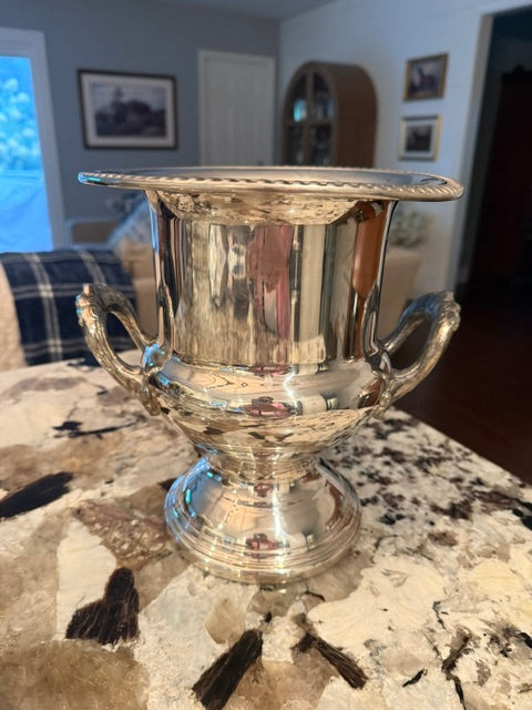 Vintage silver-plated champagne urn or ice bucket.
