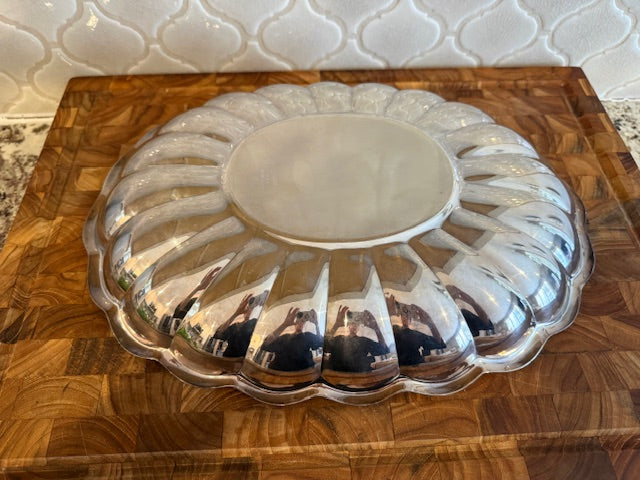 Vintage Reed and Barton silver plated Bowl/Tray