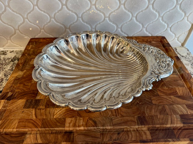 Vintage Silver plate-plated shell shaped tray.