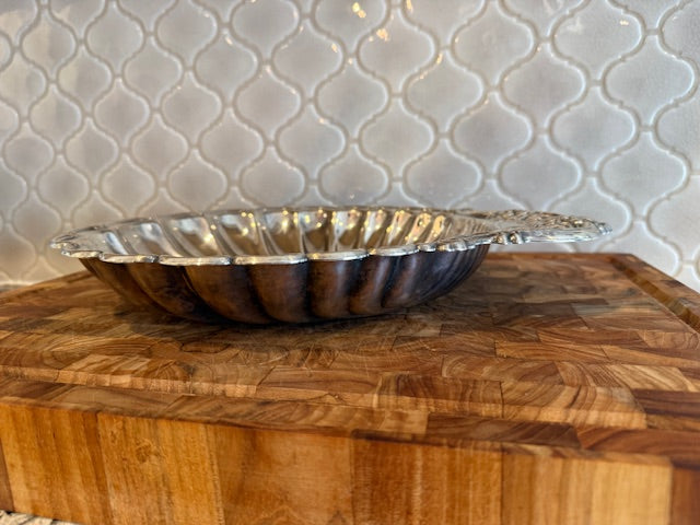 Vintage Silver plate-plated shell shaped tray.